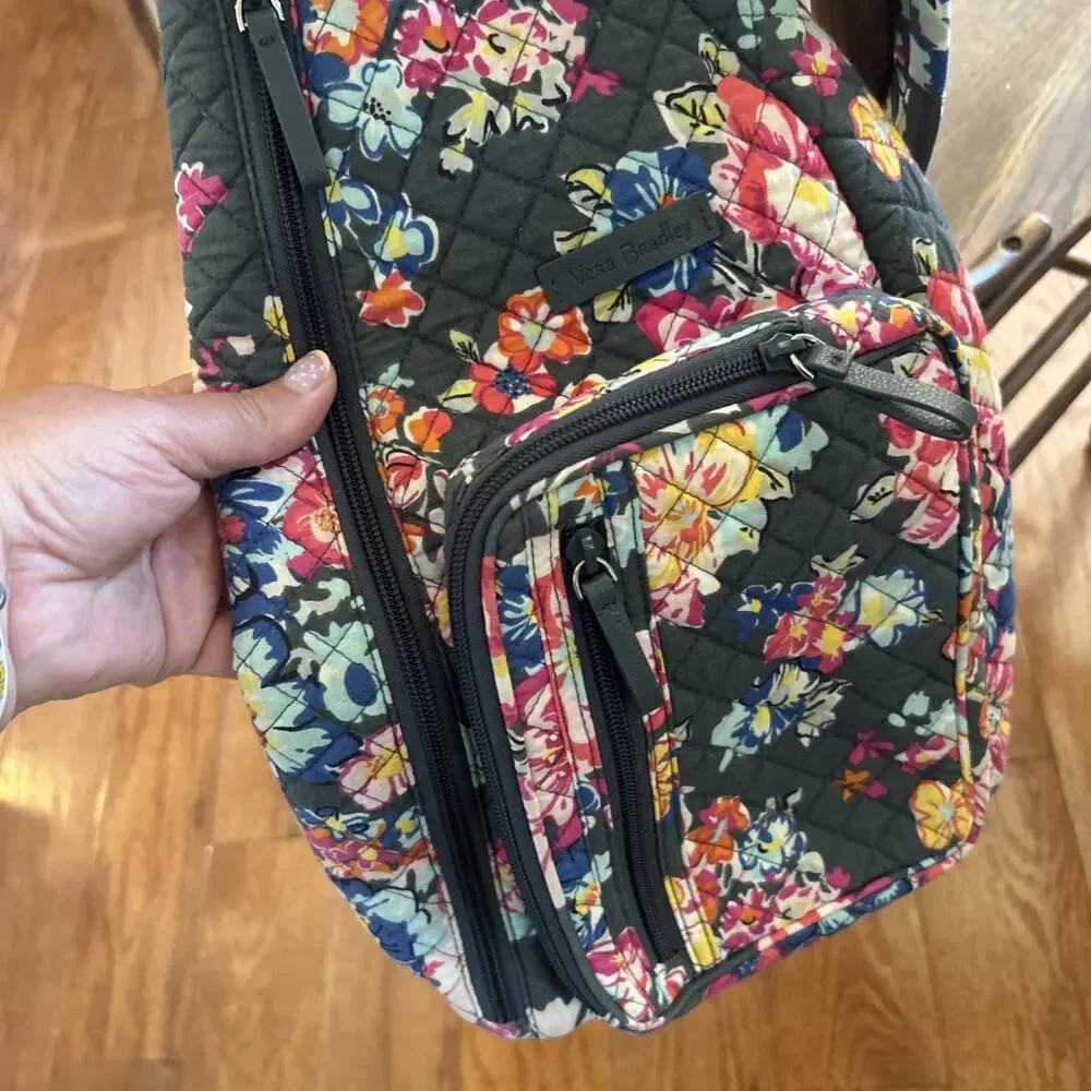 Vera Bradley Sling Backpack Pretty Posies Gray Pink Multi Floral Quilted Iconic